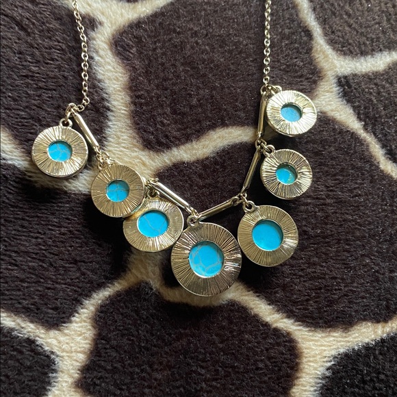 Avon Collection Reconstituted Faux Turquoise Necklace and Earrings Set - Picture 6 of 7